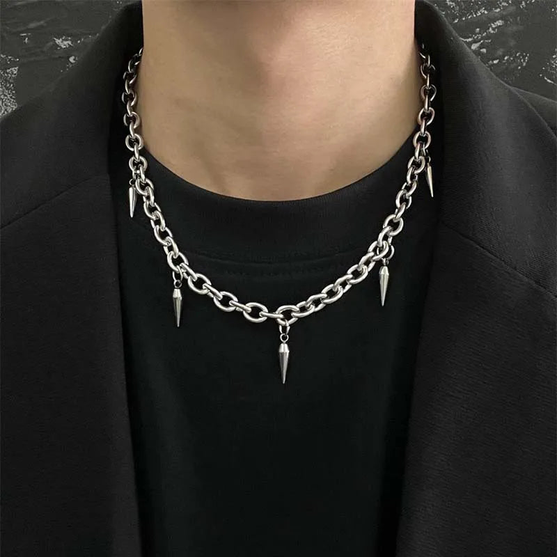 Lucien Thorn Chain