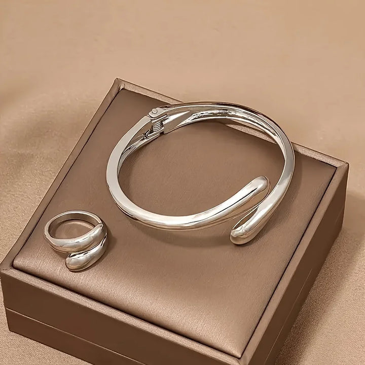 Castore Jewellery Set