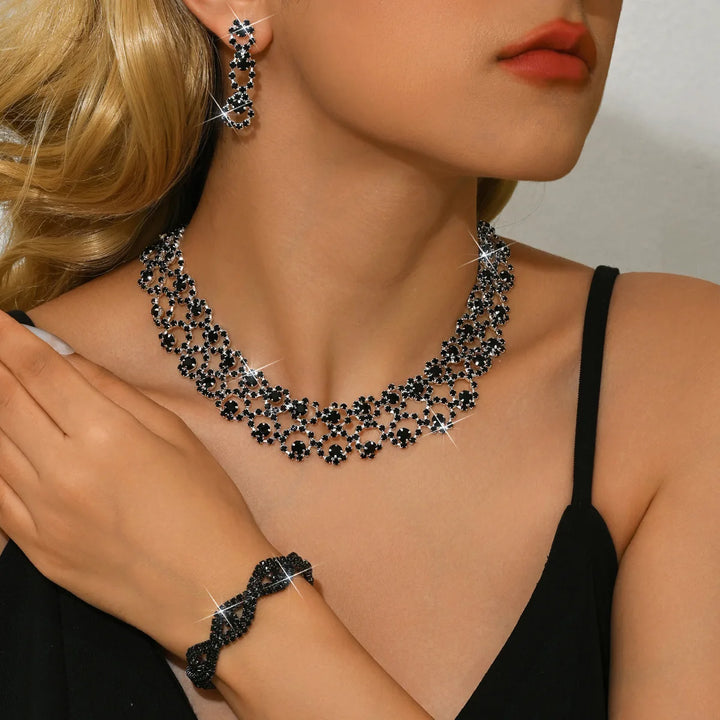 Renavia Crystal Necklace Set