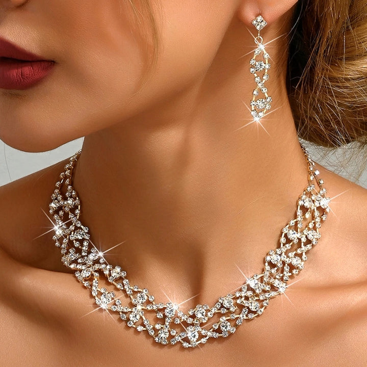 Renavia Crystal Necklace Set