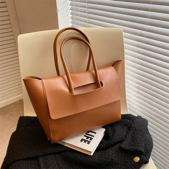 Tavona Leather Totebag
