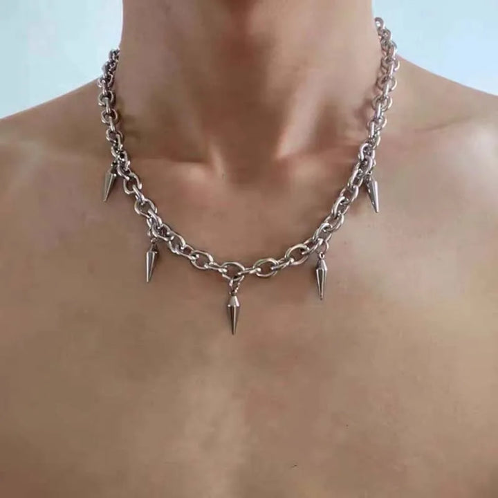 Lucien Thorn Chain