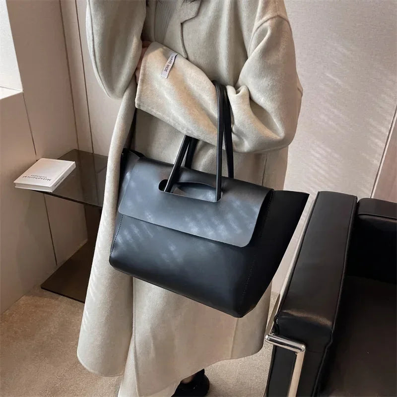 Tavona Leather Totebag
