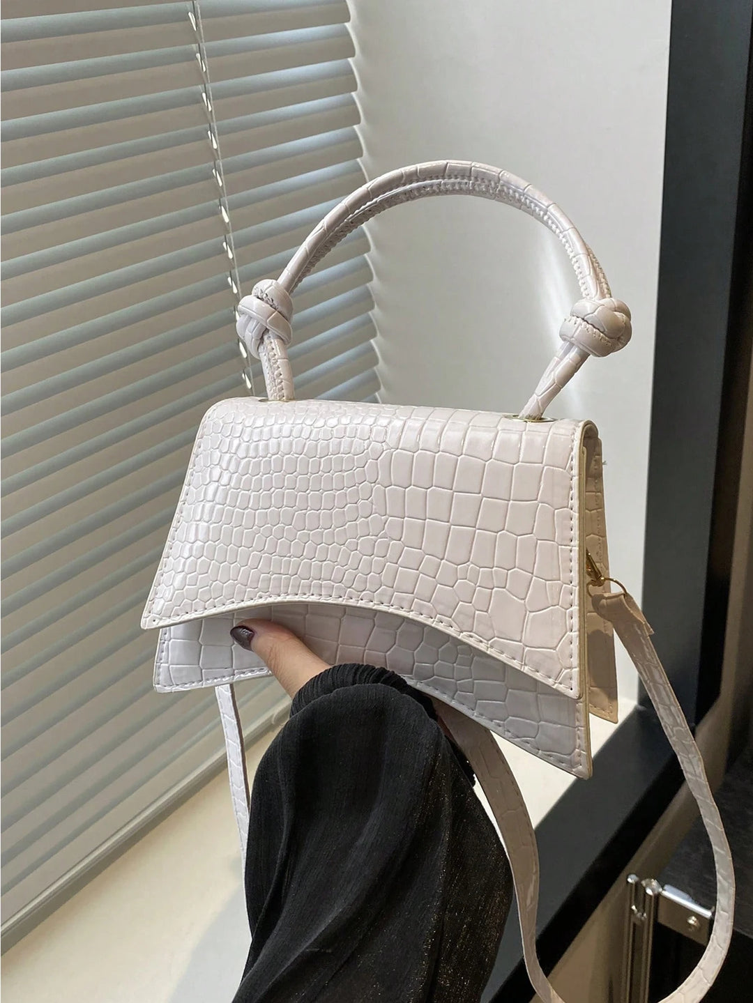 Lumi Luxe Knot Bag