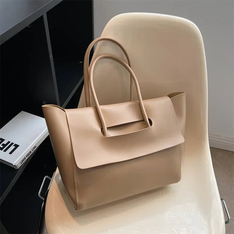 Tavona Leather Totebag